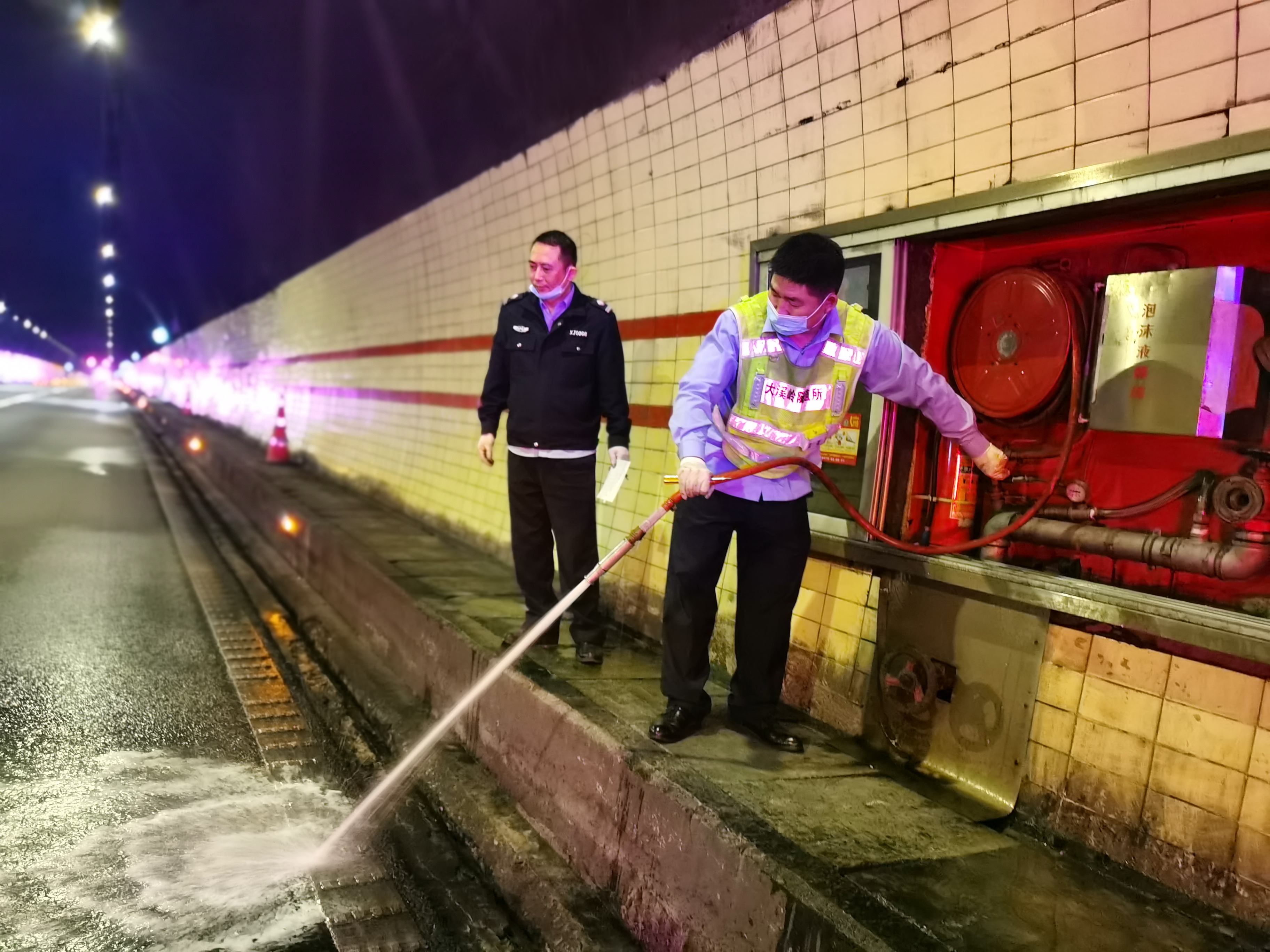 1684890219710554.jpg 2023.05.23測試消防泡沫.jpg